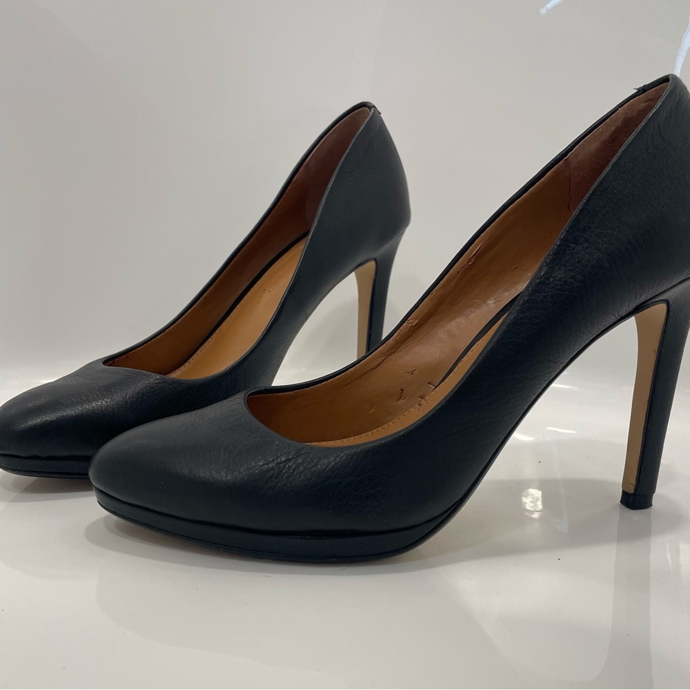 Banana Republic Kelsey Pumps 4” Black Size 7